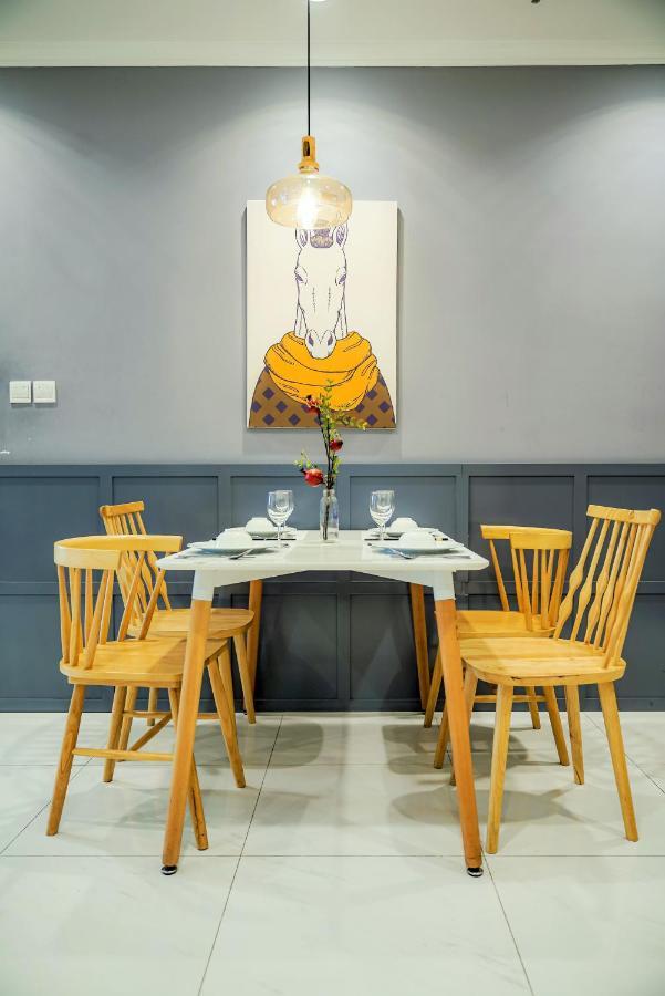 Moxy Hcmc Aparts - Vinhomes Central Park, Ice Rink Ho Chi Minh-stad Buitenkant foto